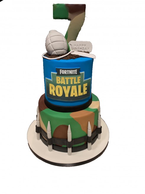 5inch Fortnite Game Customise Cake, Food & Drinks, Homemade Bakes on  Carousell