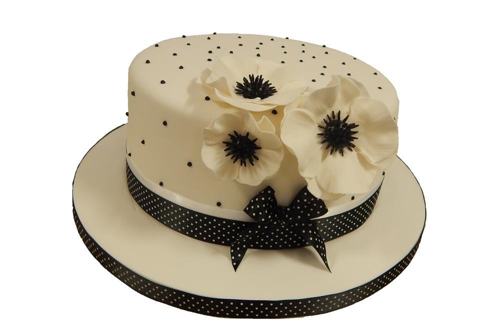 Black and White Floral Cake