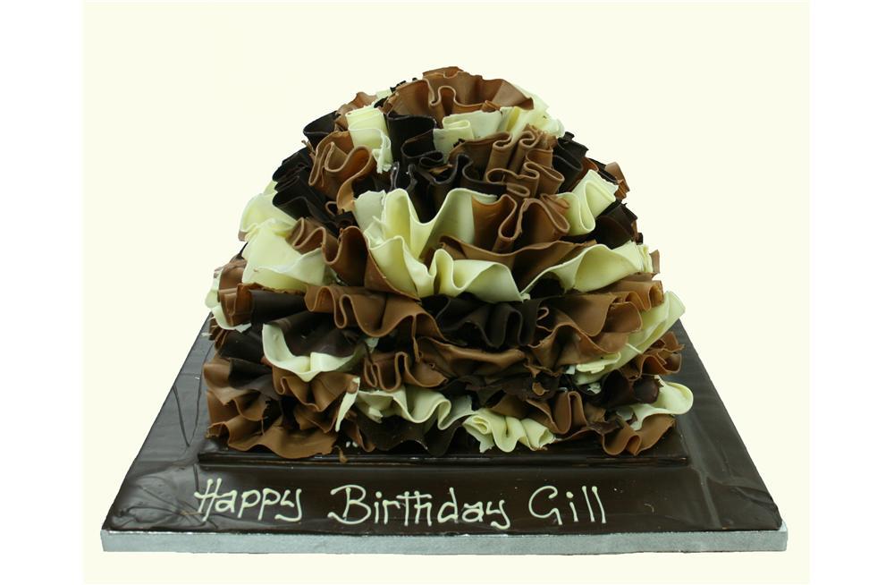 Eva the Cake Diva: Showstopping Anniverary Chocolate Ruffle Cake