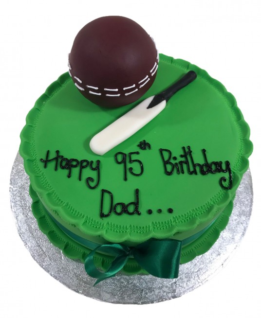 Birthday Cricket Theme Cake | Kinkin