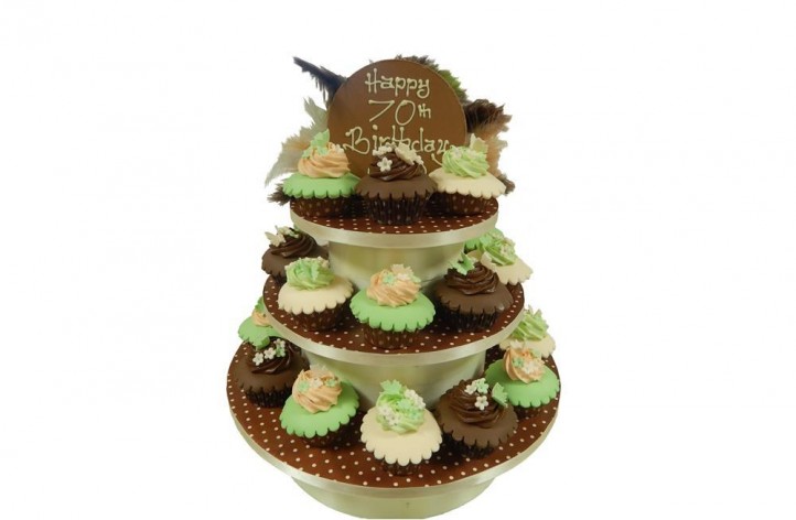 Brown, Cream & Green Cupcakes