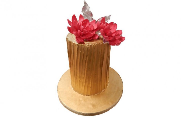 Gold Pillar & Flowers Cake