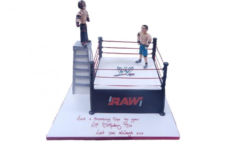 WWE Wrestling Ring with Figures